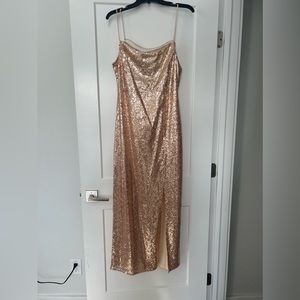 Women’s gold/rose gold sequen dress.